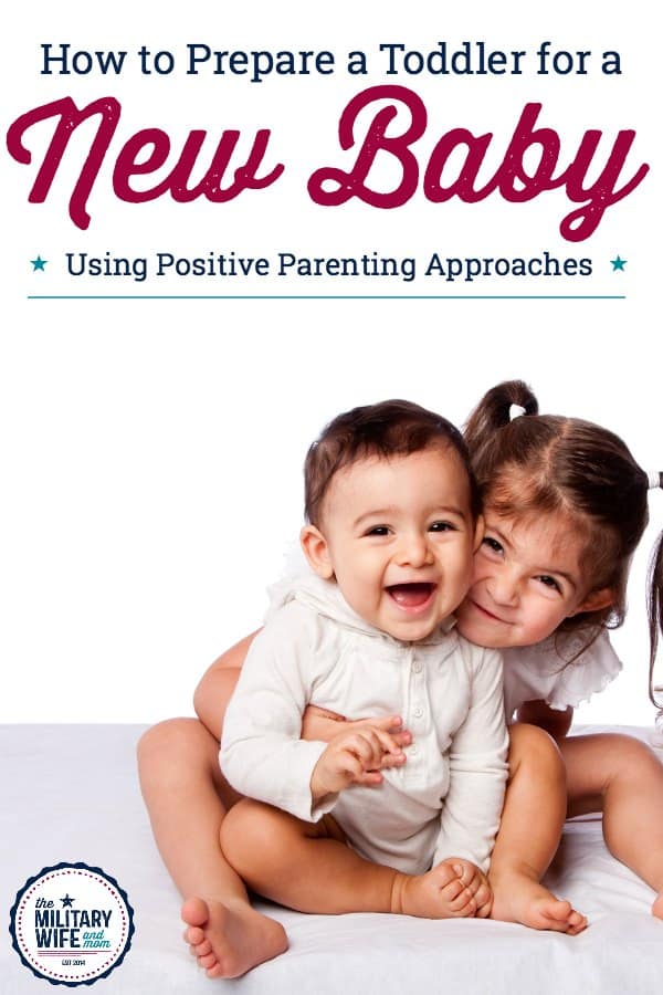 How to prepare a toddler for a new baby using positive parenting! Learn the best ways to help a toddler adjust to a new sibling. #babynumbertwo #toddlerandnewborn #babyandtoddler #momoftwo #parentingtwokids #routinesforkids