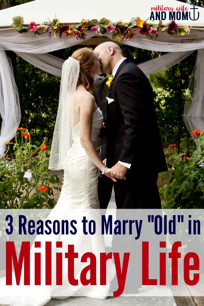 3 reasons to wait on military marriage. 