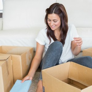 15+ tips for unpacking after a PCS move. Great moving tips for military families.